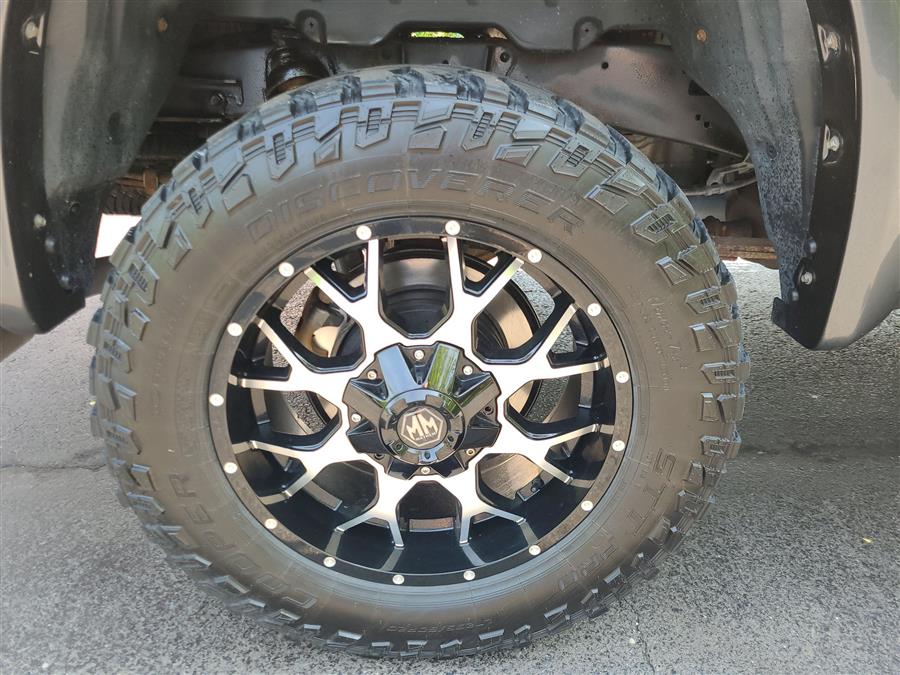 2018 Toyota Tundra 4WD SR5 CrewMax 5.5'' Bed 5.7L (Natl), available for sale in Canton, Connecticut | Lava Motors. Canton, Connecticut 2018 Toyota Tundra 4WD SR5 CrewMax 5.5'' Bed 5.7L (Natl), available for sale in Canton, Connecticut | Lava Motors. Canton, Connecticut