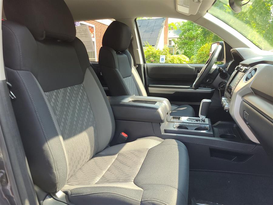2018 Toyota Tundra 4WD SR5 CrewMax 5.5'' Bed 5.7L (Natl), available for sale in Canton, Connecticut | Lava Motors. Canton, Connecticut 2018 Toyota Tundra 4WD SR5 CrewMax 5.5'' Bed 5.7L (Natl), available for sale in Canton, Connecticut | Lava Motors. Canton, Connecticut
