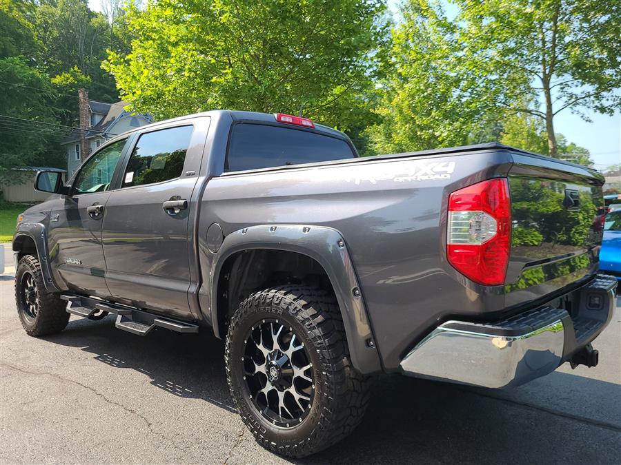 2018 Toyota Tundra 4WD SR5 CrewMax 5.5'' Bed 5.7L (Natl), available for sale in Canton, Connecticut | Lava Motors. Canton, Connecticut 2018 Toyota Tundra 4WD SR5 CrewMax 5.5'' Bed 5.7L (Natl), available for sale in Canton, Connecticut | Lava Motors. Canton, Connecticut