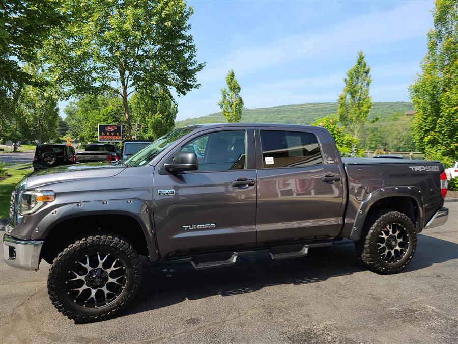 2018 Toyota Tundra 4WD SR5 CrewMax 5.5'' Bed 5.7L (Natl), available for sale in Canton, Connecticut | Lava Motors. Canton, Connecticut 2018 Toyota Tundra 4WD SR5 CrewMax 5.5'' Bed 5.7L (Natl), available for sale in Canton, Connecticut | Lava Motors. Canton, Connecticut