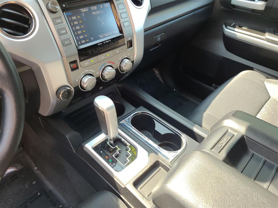 2018 Toyota Tundra 4WD SR5 CrewMax 5.5'' Bed 5.7L (Natl), available for sale in Canton, Connecticut | Lava Motors. Canton, Connecticut 2018 Toyota Tundra 4WD SR5 CrewMax 5.5'' Bed 5.7L (Natl), available for sale in Canton, Connecticut | Lava Motors. Canton, Connecticut