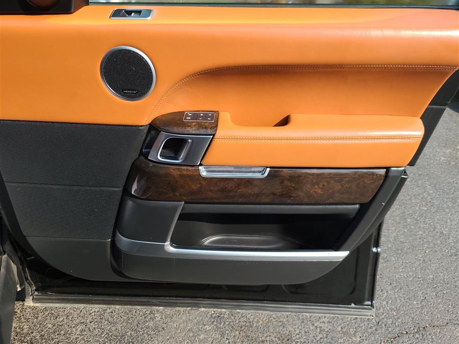 2016 Land Rover Range Rover 4WD 4dr Autobiography LWB, available for sale in Canton, Connecticut | Lava Motors. Canton, Connecticut 2016 Land Rover Range Rover 4WD 4dr Autobiography LWB, available for sale in Canton, Connecticut | Lava Motors. Canton, Connecticut