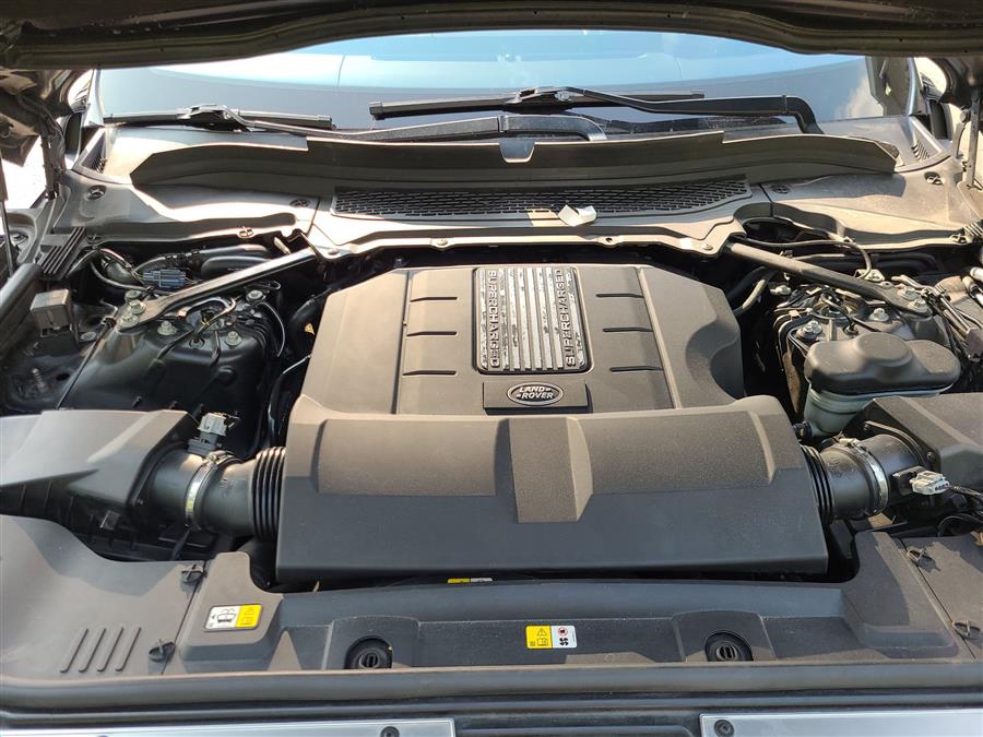 2016 Land Rover Range Rover 4WD 4dr Autobiography LWB, available for sale in Canton, Connecticut | Lava Motors. Canton, Connecticut 2016 Land Rover Range Rover 4WD 4dr Autobiography LWB, available for sale in Canton, Connecticut | Lava Motors. Canton, Connecticut