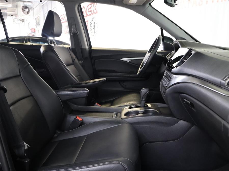 2019 Honda Pilot EXL, available for sale in Paterson, New Jersey | Fast Track Motors. Paterson, New Jersey 2019 Honda Pilot EXL, available for sale in Paterson, New Jersey | Fast Track Motors. Paterson, New Jersey