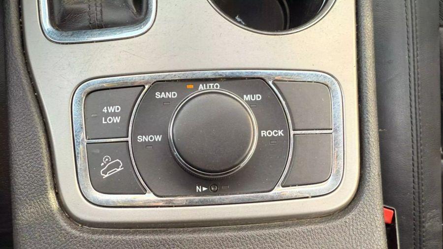 2021 Jeep Grand Cherokee Limited Sport Utility 4D, available for sale in Irvington, New Jersey | NJ Used Cars Center. Irvington, New Jersey 2021 Jeep Grand Cherokee Limited Sport Utility 4D, available for sale in Irvington, New Jersey | NJ Used Cars Center. Irvington, New Jersey