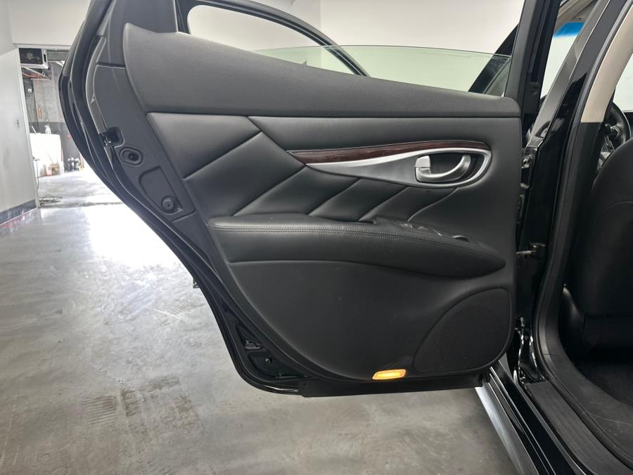 2017 INFINITI Q70 3.7 AWD, available for sale in Elizabeth, New Jersey | M Auto Group. Elizabeth, New Jersey 2017 INFINITI Q70 3.7 AWD, available for sale in Elizabeth, New Jersey | M Auto Group. Elizabeth, New Jersey