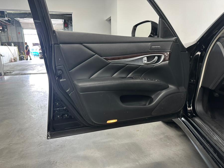 2017 INFINITI Q70 3.7 AWD, available for sale in Elizabeth, New Jersey | M Auto Group. Elizabeth, New Jersey 2017 INFINITI Q70 3.7 AWD, available for sale in Elizabeth, New Jersey | M Auto Group. Elizabeth, New Jersey
