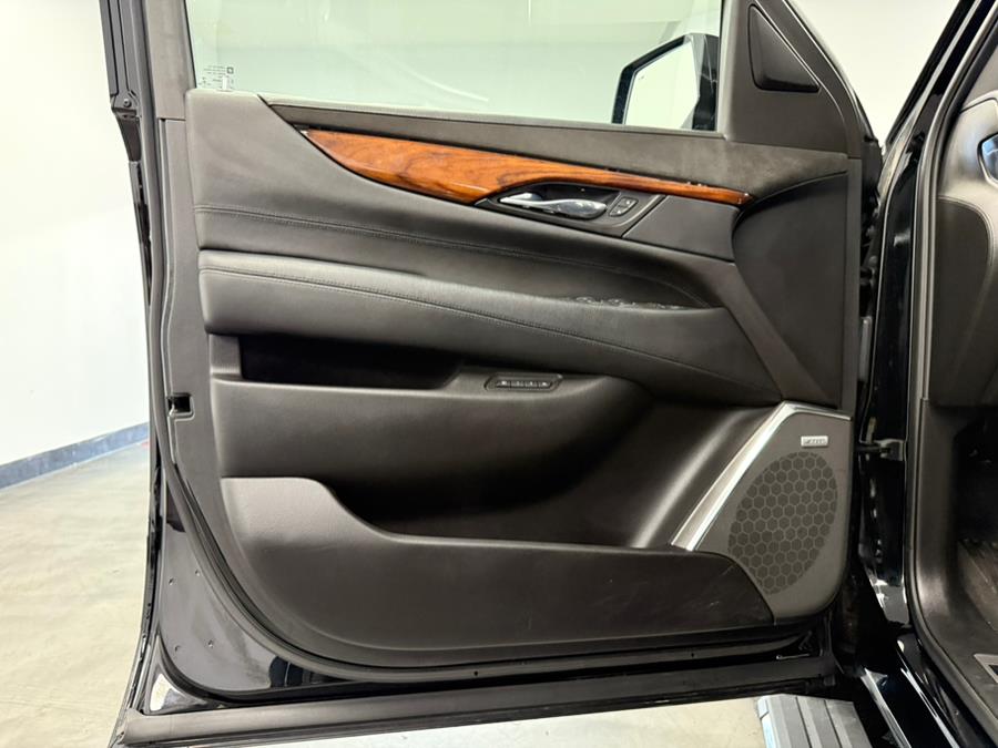 2015 Cadillac Escalade 4WD 4dr Premium, available for sale in Elizabeth, New Jersey | M Auto Group. Elizabeth, New Jersey 2015 Cadillac Escalade 4WD 4dr Premium, available for sale in Elizabeth, New Jersey | M Auto Group. Elizabeth, New Jersey