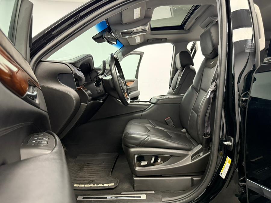 2015 Cadillac Escalade 4WD 4dr Premium, available for sale in Elizabeth, New Jersey | M Auto Group. Elizabeth, New Jersey 2015 Cadillac Escalade 4WD 4dr Premium, available for sale in Elizabeth, New Jersey | M Auto Group. Elizabeth, New Jersey