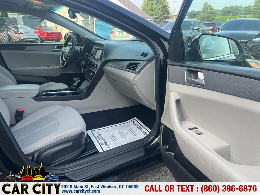 2017 Hyundai Sonata 2.4L, available for sale in East Windsor, Connecticut | Car City LLC. East Windsor, Connecticut 2017 Hyundai Sonata 2.4L, available for sale in East Windsor, Connecticut | Car City LLC. East Windsor, Connecticut