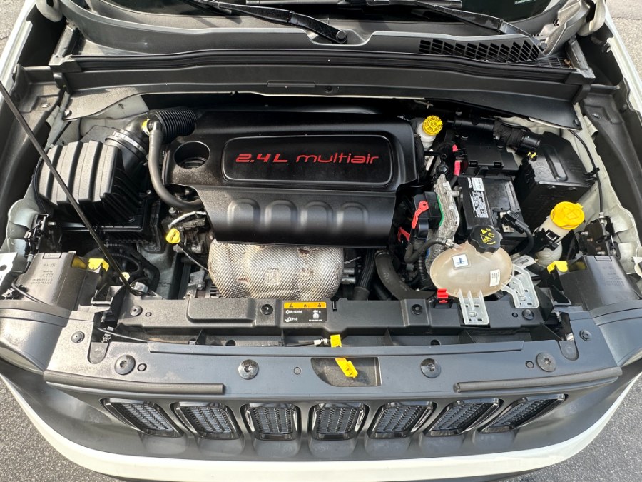 2018 Jeep Renegade Latitude Altitude 4x4, available for sale in Paterson, New Jersey | DZ Automall. Paterson, New Jersey 2018 Jeep Renegade Latitude Altitude 4x4, available for sale in Paterson, New Jersey | DZ Automall. Paterson, New Jersey