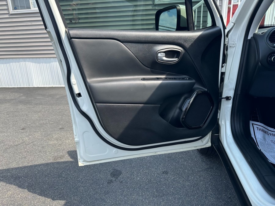 2018 Jeep Renegade Latitude Altitude 4x4, available for sale in Paterson, New Jersey | DZ Automall. Paterson, New Jersey 2018 Jeep Renegade Latitude Altitude 4x4, available for sale in Paterson, New Jersey | DZ Automall. Paterson, New Jersey