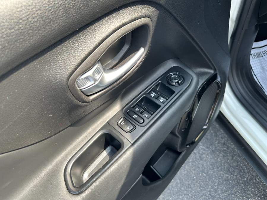2018 Jeep Renegade Latitude Altitude 4x4, available for sale in Paterson, New Jersey | DZ Automall. Paterson, New Jersey 2018 Jeep Renegade Latitude Altitude 4x4, available for sale in Paterson, New Jersey | DZ Automall. Paterson, New Jersey