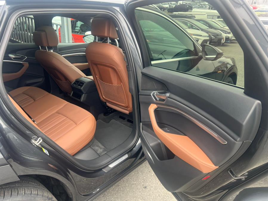 2022 Audi e-tron Premium Plus quattro, available for sale in Daly City, California | Green Light Auto Wholesale. Daly City, California 2022 Audi e-tron Premium Plus quattro, available for sale in Daly City, California | Green Light Auto Wholesale. Daly City, California