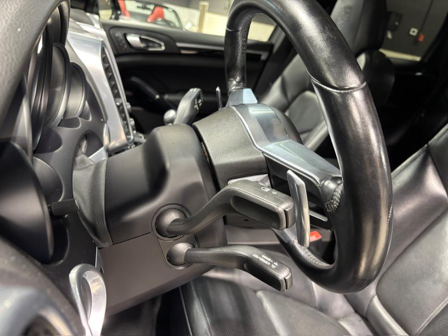 2017 Porsche Cayenne Platinum Edition AWD, available for sale in Prospect, Connecticut | M Sport Motorwerx. Prospect, Connecticut 2017 Porsche Cayenne Platinum Edition AWD, available for sale in Prospect, Connecticut | M Sport Motorwerx. Prospect, Connecticut