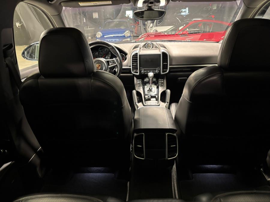 2017 Porsche Cayenne Platinum Edition AWD, available for sale in Prospect, Connecticut | M Sport Motorwerx. Prospect, Connecticut 2017 Porsche Cayenne Platinum Edition AWD, available for sale in Prospect, Connecticut | M Sport Motorwerx. Prospect, Connecticut