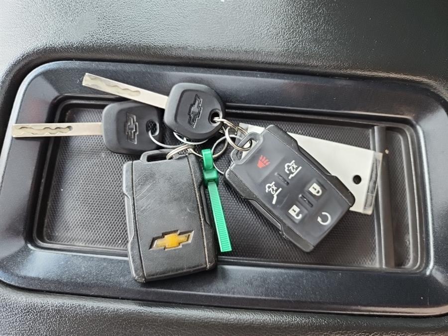 2018 Chevrolet Tahoe 4WD 4dr LT, available for sale in Islip, New York | L.I. Auto Gallery. Islip, New York 2018 Chevrolet Tahoe 4WD 4dr LT, available for sale in Islip, New York | L.I. Auto Gallery. Islip, New York