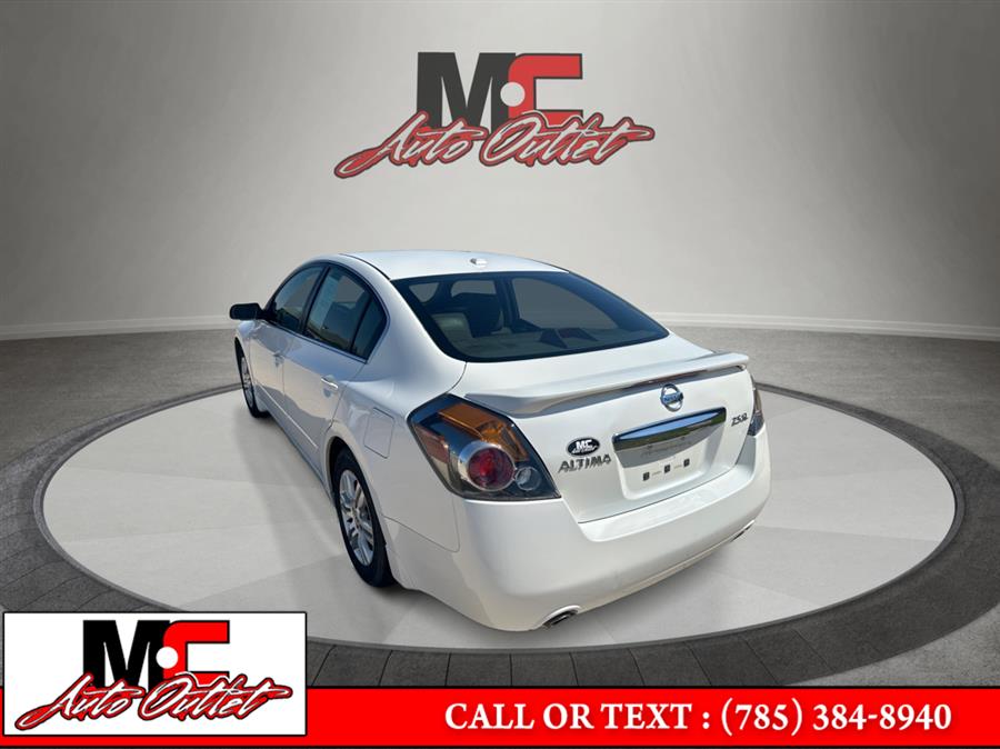 2011 Nissan Altima 4dr Sdn I4 CVT 2.5 SL, available for sale in Colby, Kansas | M C Auto Outlet Inc. Colby, Kansas 2011 Nissan Altima 4dr Sdn I4 CVT 2.5 SL, available for sale in Colby, Kansas | M C Auto Outlet Inc. Colby, Kansas