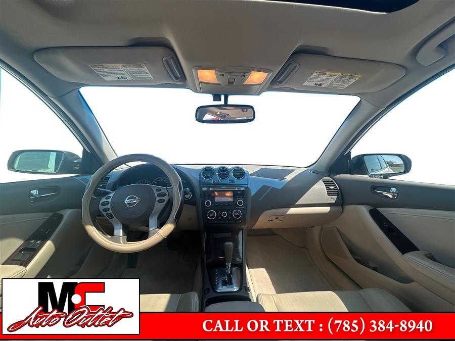2011 Nissan Altima 4dr Sdn I4 CVT 2.5 SL, available for sale in Colby, Kansas | M C Auto Outlet Inc. Colby, Kansas 2011 Nissan Altima 4dr Sdn I4 CVT 2.5 SL, available for sale in Colby, Kansas | M C Auto Outlet Inc. Colby, Kansas