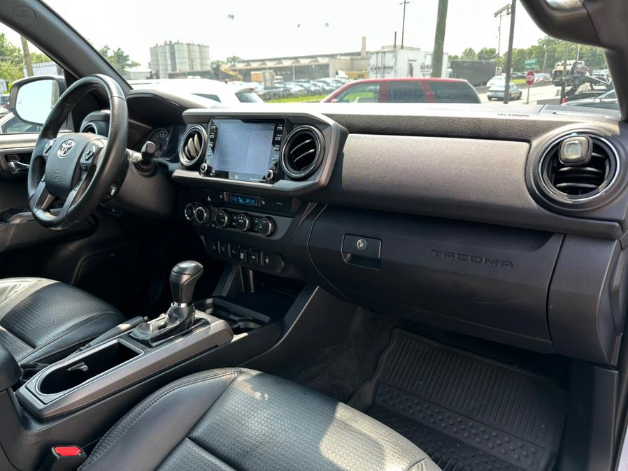 2020 Toyota Tacoma 4WD TRD Sport Double Cab 5'' Bed V6 AT (Natl), available for sale in Hillside, New Jersey | Champion Auto Hillside. Hillside, New Jersey 2020 Toyota Tacoma 4WD TRD Sport Double Cab 5'' Bed V6 AT (Natl), available for sale in Hillside, New Jersey | Champion Auto Hillside. Hillside, New Jersey