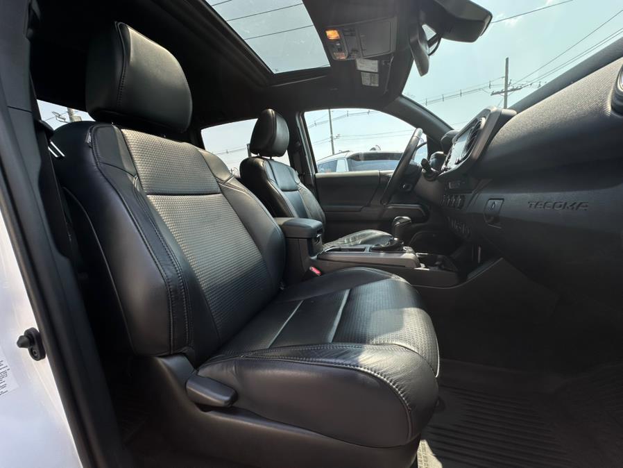 2020 Toyota Tacoma 4WD TRD Sport Double Cab 5'' Bed V6 AT (Natl), available for sale in Hillside, New Jersey | Champion Auto Hillside. Hillside, New Jersey 2020 Toyota Tacoma 4WD TRD Sport Double Cab 5'' Bed V6 AT (Natl), available for sale in Hillside, New Jersey | Champion Auto Hillside. Hillside, New Jersey