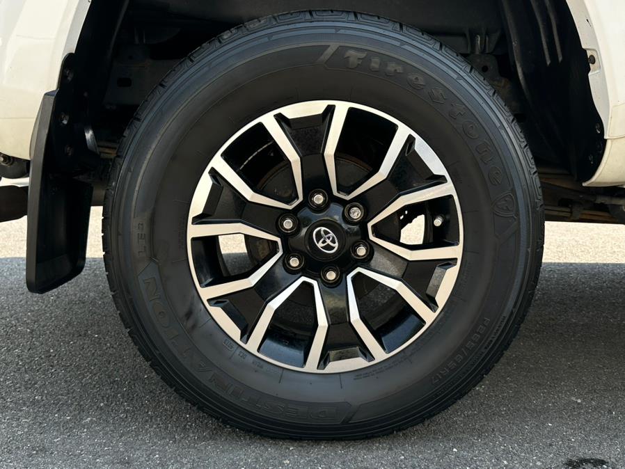 2020 Toyota Tacoma 4WD TRD Sport Double Cab 5'' Bed V6 AT (Natl), available for sale in Hillside, New Jersey | Champion Auto Hillside. Hillside, New Jersey 2020 Toyota Tacoma 4WD TRD Sport Double Cab 5'' Bed V6 AT (Natl), available for sale in Hillside, New Jersey | Champion Auto Hillside. Hillside, New Jersey