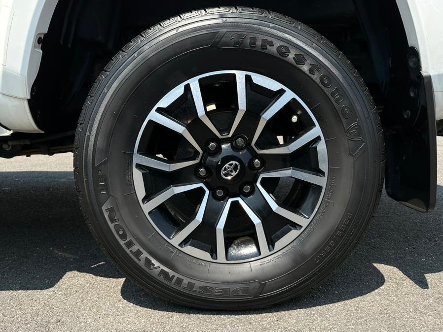 2020 Toyota Tacoma 4WD TRD Sport Double Cab 5'' Bed V6 AT (Natl), available for sale in Hillside, New Jersey | Champion Auto Hillside. Hillside, New Jersey 2020 Toyota Tacoma 4WD TRD Sport Double Cab 5'' Bed V6 AT (Natl), available for sale in Hillside, New Jersey | Champion Auto Hillside. Hillside, New Jersey