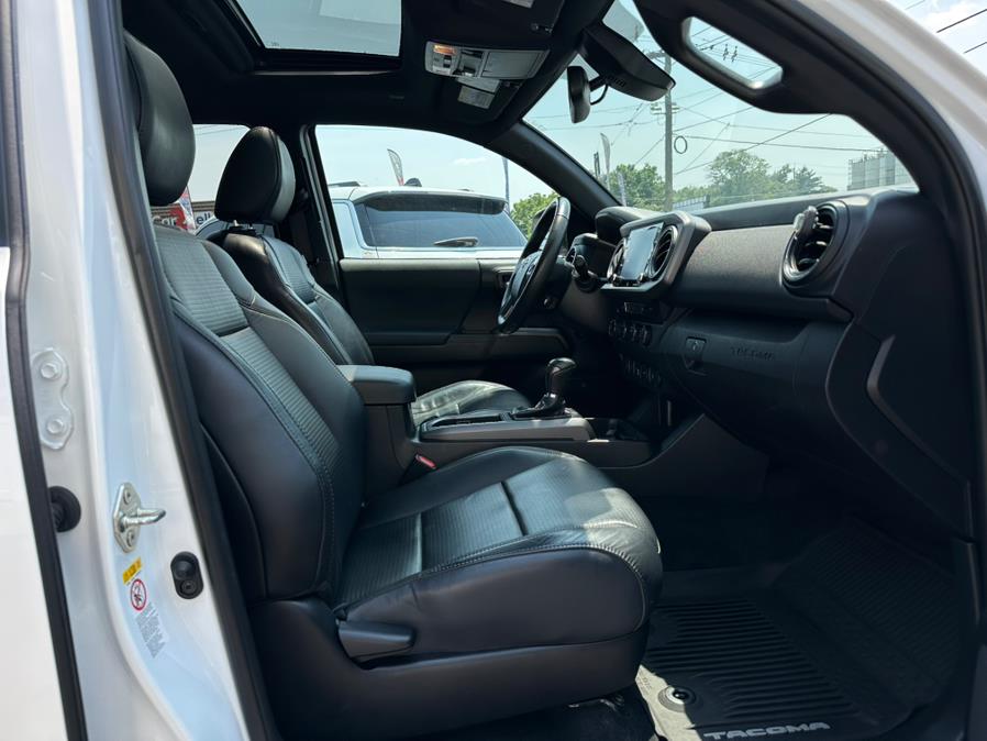 2020 Toyota Tacoma 4WD TRD Sport Double Cab 5'' Bed V6 AT (Natl), available for sale in Hillside, New Jersey | Champion Auto Hillside. Hillside, New Jersey 2020 Toyota Tacoma 4WD TRD Sport Double Cab 5'' Bed V6 AT (Natl), available for sale in Hillside, New Jersey | Champion Auto Hillside. Hillside, New Jersey