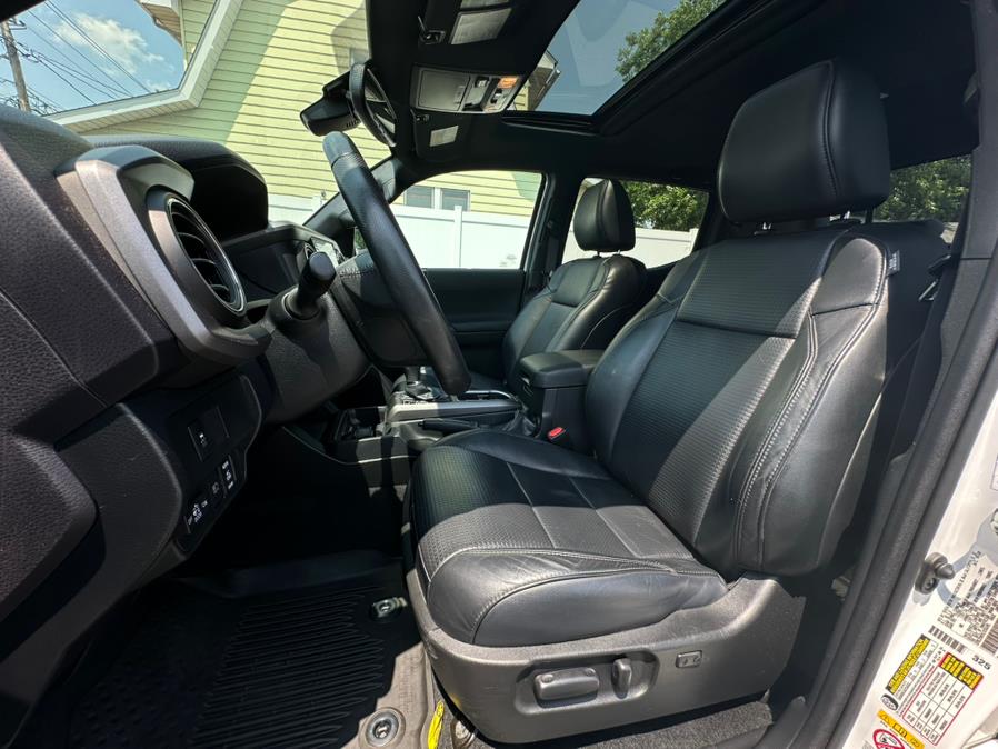 2020 Toyota Tacoma 4WD TRD Sport Double Cab 5'' Bed V6 AT (Natl), available for sale in Hillside, New Jersey | Champion Auto Hillside. Hillside, New Jersey 2020 Toyota Tacoma 4WD TRD Sport Double Cab 5'' Bed V6 AT (Natl), available for sale in Hillside, New Jersey | Champion Auto Hillside. Hillside, New Jersey