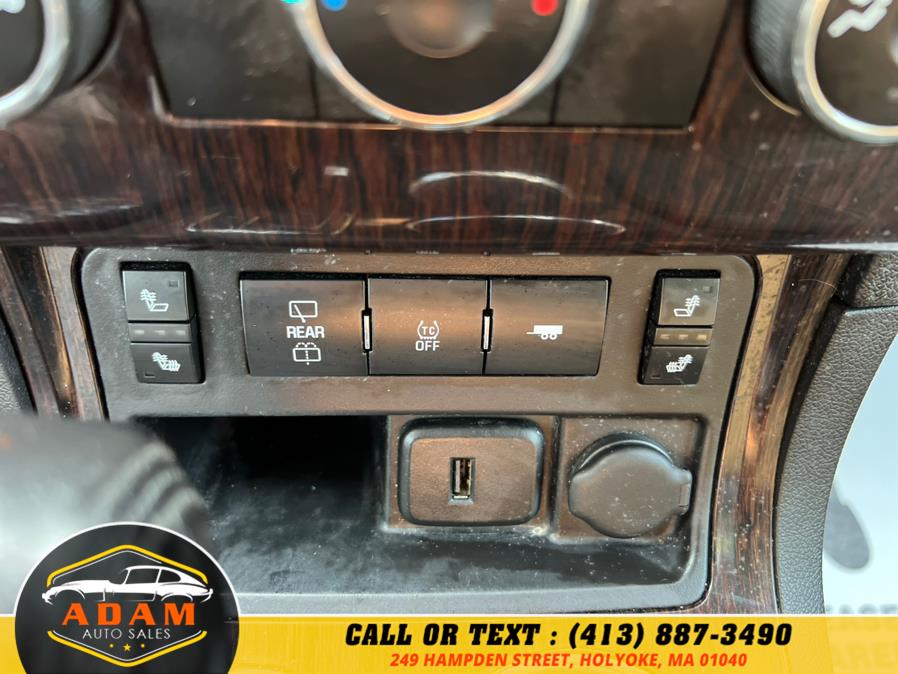 2017 Chevrolet Traverse AWD 4dr LT w/1LT, available for sale in Holyoke, Massachusetts | Adam Auto Sales. Holyoke, Massachusetts 2017 Chevrolet Traverse AWD 4dr LT w/1LT, available for sale in Holyoke, Massachusetts | Adam Auto Sales. Holyoke, Massachusetts