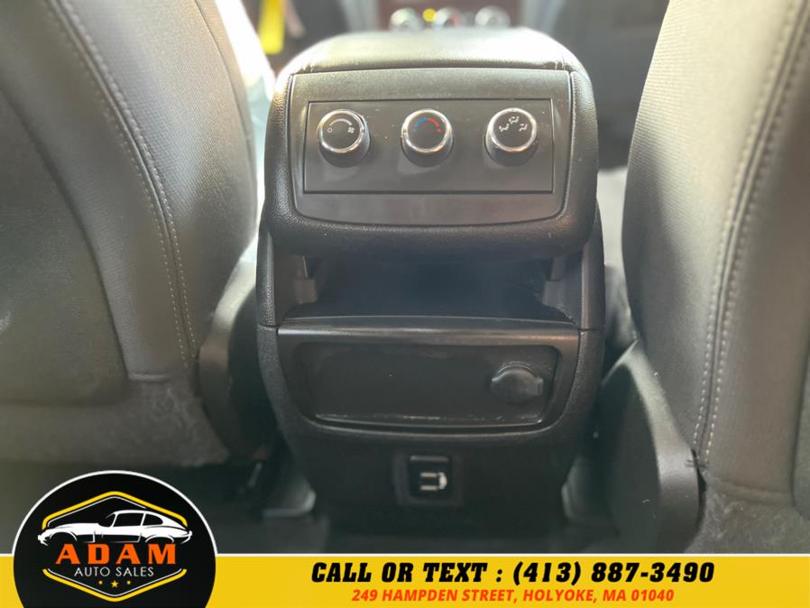 2017 Chevrolet Traverse AWD 4dr LT w/1LT, available for sale in Holyoke, Massachusetts | Adam Auto Sales. Holyoke, Massachusetts 2017 Chevrolet Traverse AWD 4dr LT w/1LT, available for sale in Holyoke, Massachusetts | Adam Auto Sales. Holyoke, Massachusetts
