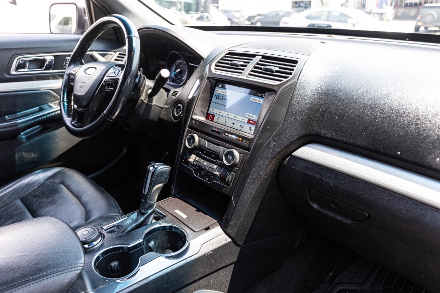 2017 Ford Explorer XLT 4WD, available for sale in West Hempstead, New York | Only Vans Inc. West Hempstead, New York 2017 Ford Explorer XLT 4WD, available for sale in West Hempstead, New York | Only Vans Inc. West Hempstead, New York
