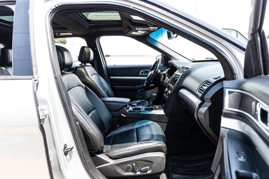 2017 Ford Explorer XLT 4WD, available for sale in West Hempstead, New York | Only Vans Inc. West Hempstead, New York 2017 Ford Explorer XLT 4WD, available for sale in West Hempstead, New York | Only Vans Inc. West Hempstead, New York
