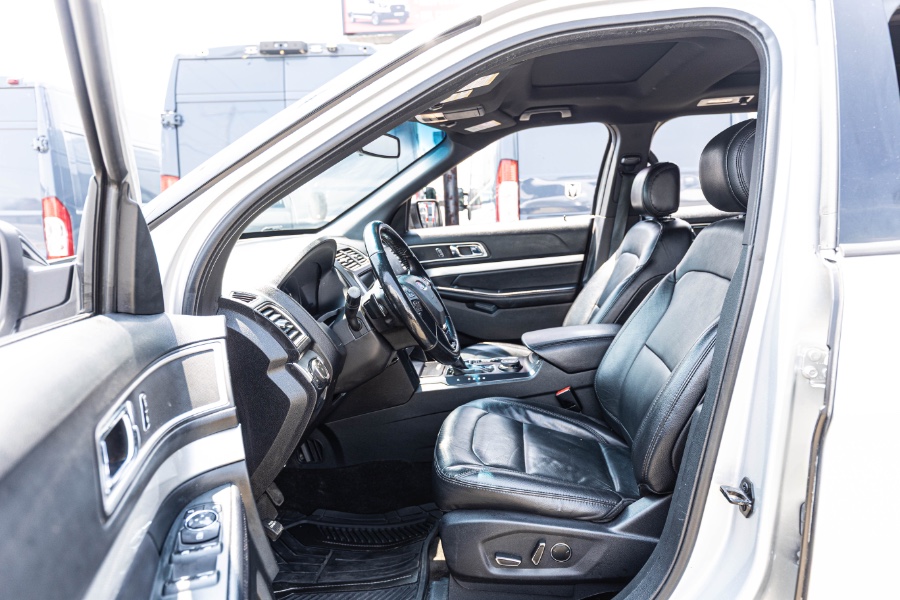 2017 Ford Explorer XLT 4WD, available for sale in West Hempstead, New York | Only Vans Inc. West Hempstead, New York 2017 Ford Explorer XLT 4WD, available for sale in West Hempstead, New York | Only Vans Inc. West Hempstead, New York