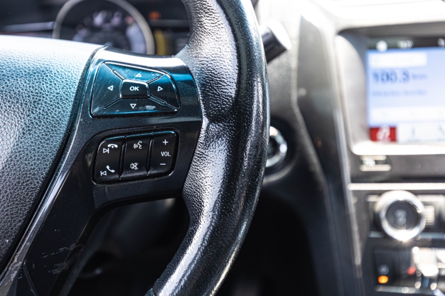 2017 Ford Explorer XLT 4WD, available for sale in West Hempstead, New York | Only Vans Inc. West Hempstead, New York 2017 Ford Explorer XLT 4WD, available for sale in West Hempstead, New York | Only Vans Inc. West Hempstead, New York