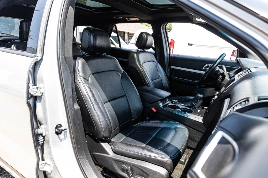 2017 Ford Explorer XLT 4WD, available for sale in West Hempstead, New York | Only Vans Inc. West Hempstead, New York 2017 Ford Explorer XLT 4WD, available for sale in West Hempstead, New York | Only Vans Inc. West Hempstead, New York