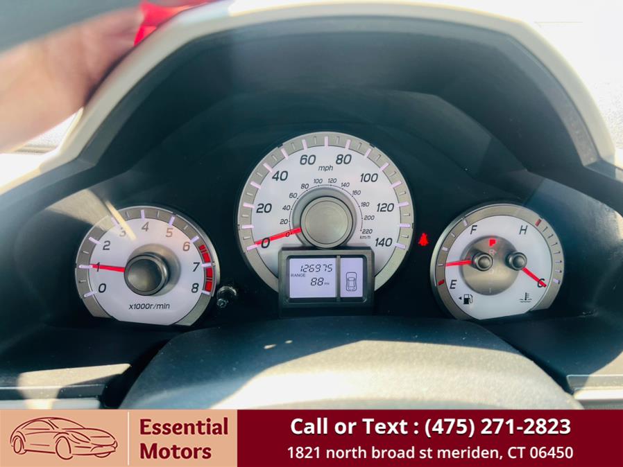 2013 Honda Pilot 4WD 4dr LX, available for sale in Meriden, Connecticut | Essential Motors. Meriden, Connecticut 2013 Honda Pilot 4WD 4dr LX, available for sale in Meriden, Connecticut | Essential Motors. Meriden, Connecticut