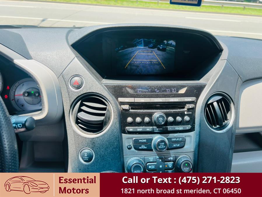 2013 Honda Pilot 4WD 4dr LX, available for sale in Meriden, Connecticut | Essential Motors. Meriden, Connecticut 2013 Honda Pilot 4WD 4dr LX, available for sale in Meriden, Connecticut | Essential Motors. Meriden, Connecticut