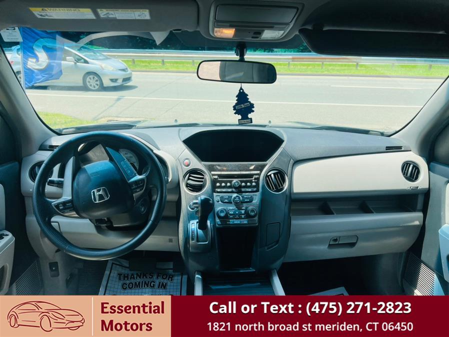 2013 Honda Pilot 4WD 4dr LX, available for sale in Meriden, Connecticut | Essential Motors. Meriden, Connecticut 2013 Honda Pilot 4WD 4dr LX, available for sale in Meriden, Connecticut | Essential Motors. Meriden, Connecticut