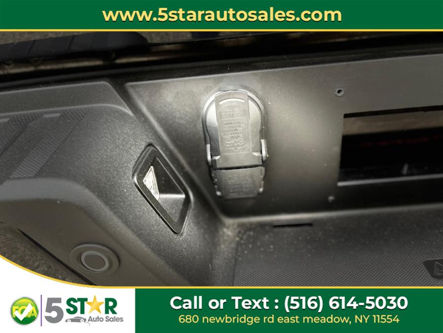 2023 Ford F-150 LARIAT 4WD SuperCrew 5.5'' Box, available for sale in East Meadow, New York | 5 Star Auto Sales Inc. East Meadow, New York 2023 Ford F-150 LARIAT 4WD SuperCrew 5.5'' Box, available for sale in East Meadow, New York | 5 Star Auto Sales Inc. East Meadow, New York