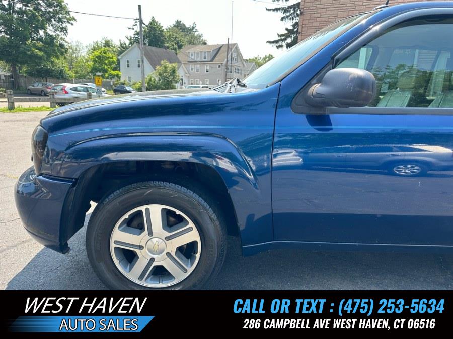 2004 Chevrolet TrailBlazer 4dr 4WD LT, available for sale in West Haven, Connecticut | West Haven Auto Sales LLC. West Haven, Connecticut 2004 Chevrolet TrailBlazer 4dr 4WD LT, available for sale in West Haven, Connecticut | West Haven Auto Sales LLC. West Haven, Connecticut