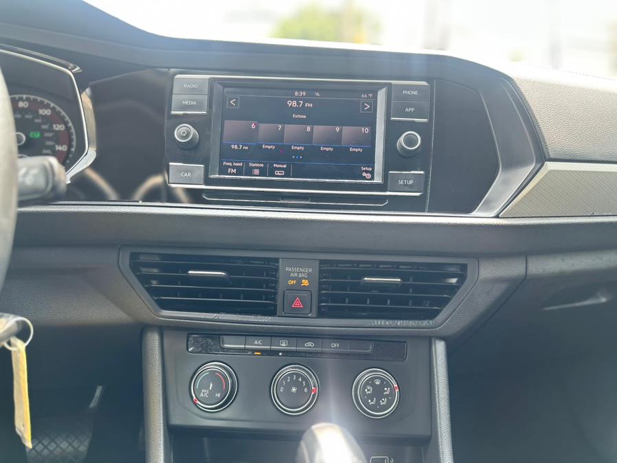2019 Volkswagen Jetta SE Auto w/ULEV, available for sale in Irvington, New Jersey | Best Cars R Us. Irvington, New Jersey 2019 Volkswagen Jetta SE Auto w/ULEV, available for sale in Irvington, New Jersey | Best Cars R Us. Irvington, New Jersey