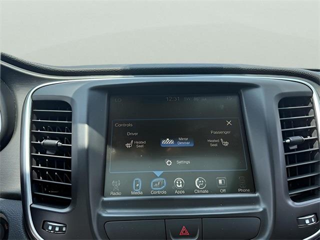 2016 Chrysler 200 Limited, available for sale in Stratford, Connecticut | Wiz Leasing Inc. Stratford, Connecticut 2016 Chrysler 200 Limited, available for sale in Stratford, Connecticut | Wiz Leasing Inc. Stratford, Connecticut
