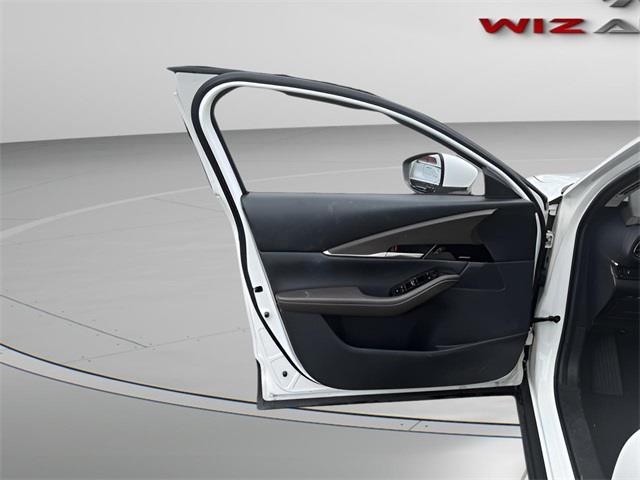 2021 Mazda Cx-30 Premium, available for sale in Stratford, Connecticut | Wiz Leasing Inc. Stratford, Connecticut 2021 Mazda Cx-30 Premium, available for sale in Stratford, Connecticut | Wiz Leasing Inc. Stratford, Connecticut