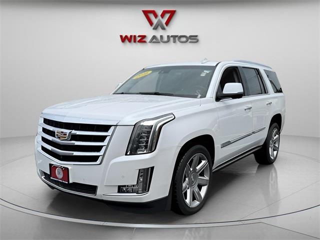 Used 2016 Cadillac Escalade in Stratford, Connecticut | Wiz Leasing Inc. Stratford, Connecticut