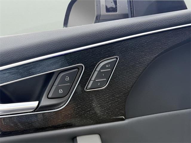 2019 Audi Q8 3.0T Premium Plus, available for sale in Stratford, Connecticut | Wiz Leasing Inc. Stratford, Connecticut 2019 Audi Q8 3.0T Premium Plus, available for sale in Stratford, Connecticut | Wiz Leasing Inc. Stratford, Connecticut
