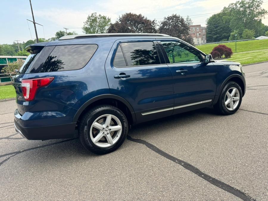 2016 Ford Explorer 4WD 4dr XLT, available for sale in Waterbury, Connecticut | Platinum Auto Care. Waterbury, Connecticut 2016 Ford Explorer 4WD 4dr XLT, available for sale in Waterbury, Connecticut | Platinum Auto Care. Waterbury, Connecticut