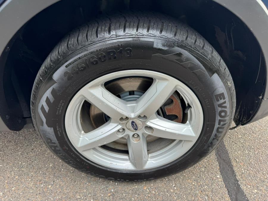 2016 Ford Explorer 4WD 4dr XLT, available for sale in Waterbury, Connecticut | Platinum Auto Care. Waterbury, Connecticut 2016 Ford Explorer 4WD 4dr XLT, available for sale in Waterbury, Connecticut | Platinum Auto Care. Waterbury, Connecticut