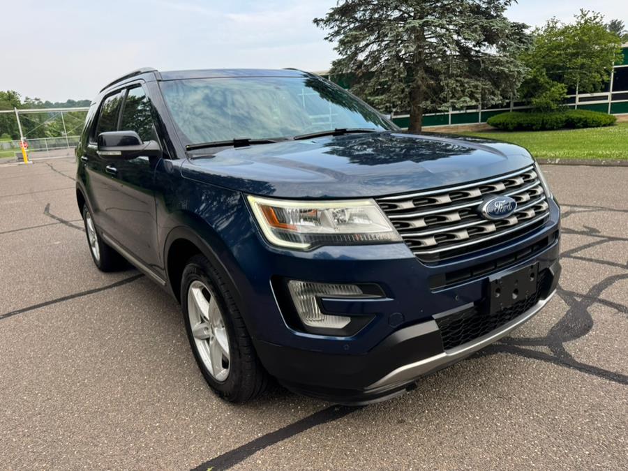 2016 Ford Explorer 4WD 4dr XLT, available for sale in Waterbury, Connecticut | Platinum Auto Care. Waterbury, Connecticut 2016 Ford Explorer 4WD 4dr XLT, available for sale in Waterbury, Connecticut | Platinum Auto Care. Waterbury, Connecticut