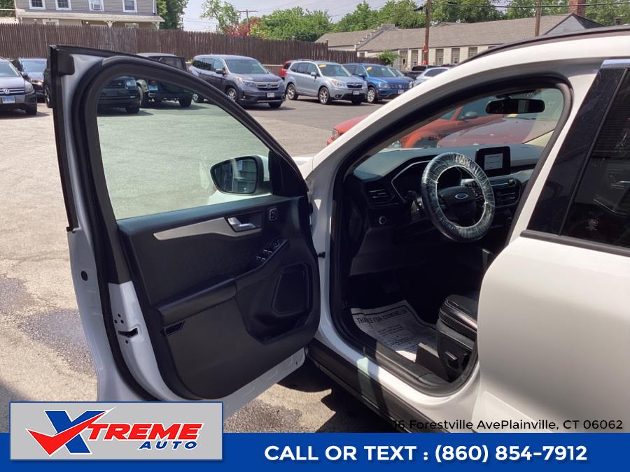2020 Ford Escape SEL FWD, available for sale in Plainville, Connecticut | Xtreme Auto. Plainville, Connecticut 2020 Ford Escape SEL FWD, available for sale in Plainville, Connecticut | Xtreme Auto. Plainville, Connecticut